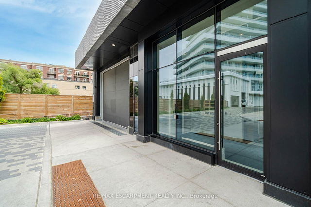 201 - 4208 Dundas Street W