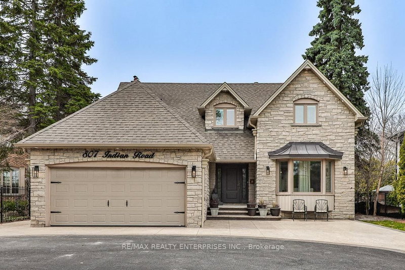 807 Indian Rd, Mississauga, L5H 1R4 | Image 2