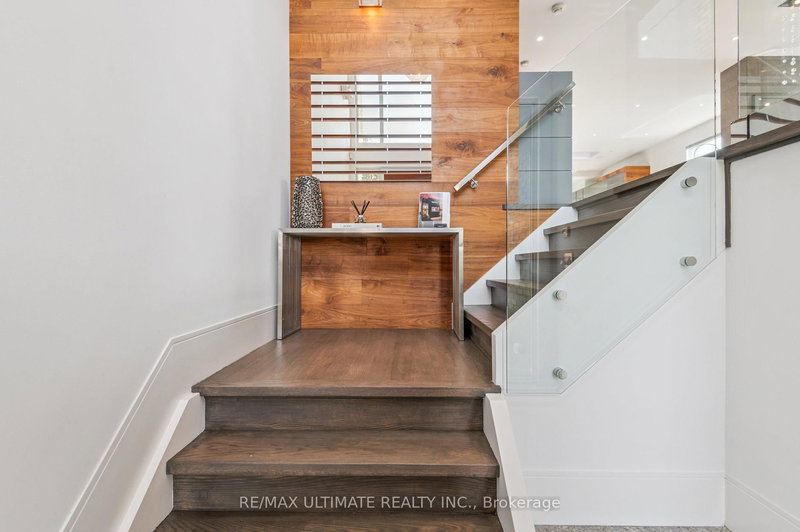 1139 Glengrove Ave W, Toronto, M6B 2K5 | Image 3