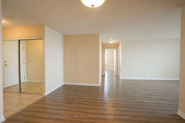 1805 - 35 Kingsbridge Garden Circle