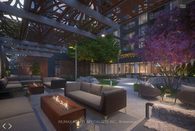 810 - 21 Park Street E