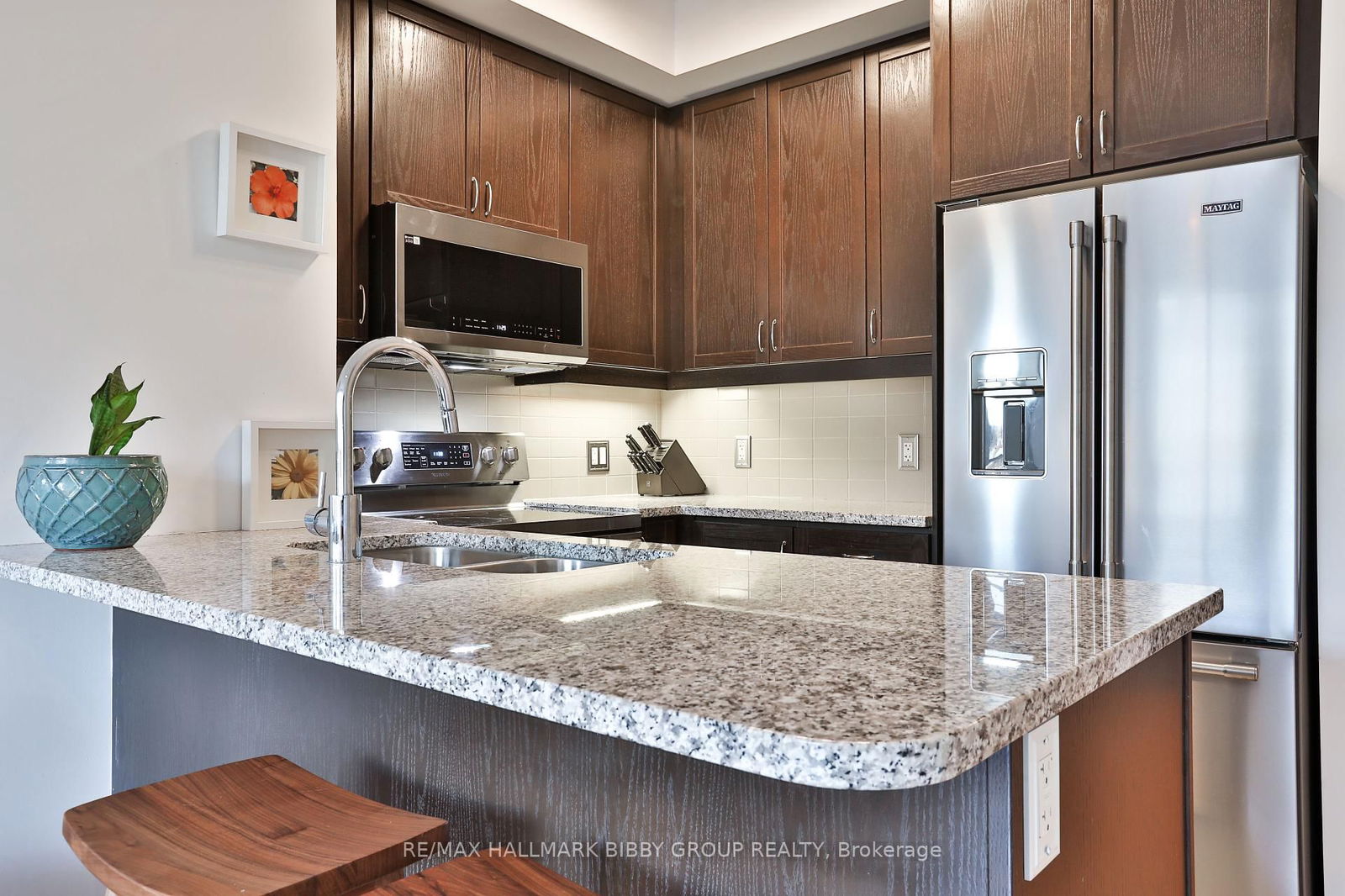 Condo for sale at 814-1135 Royal York Road, Toronto, Edenbridge-Humber Valley, M9A 0C3 - MLS: W12210593