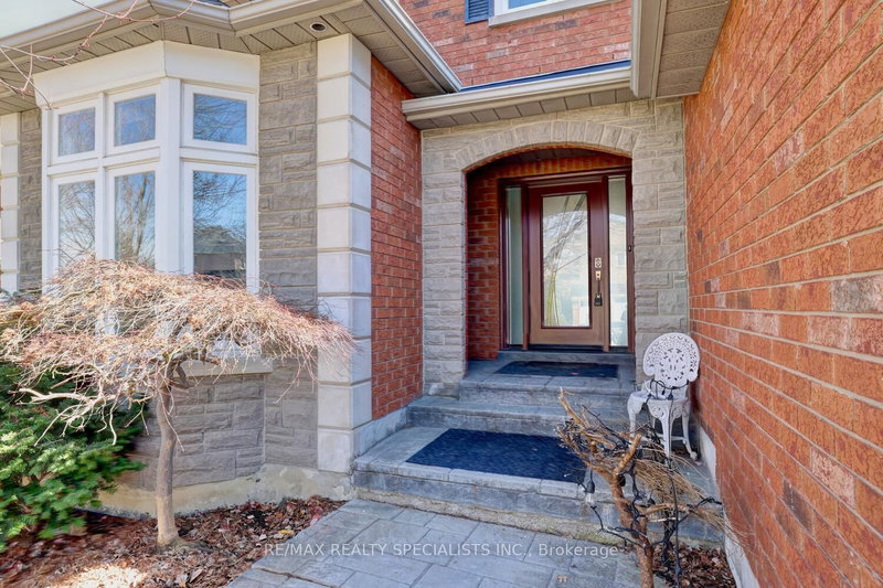 2923 Hammond Rd, Mississauga, L5K 2M2 | Image 3