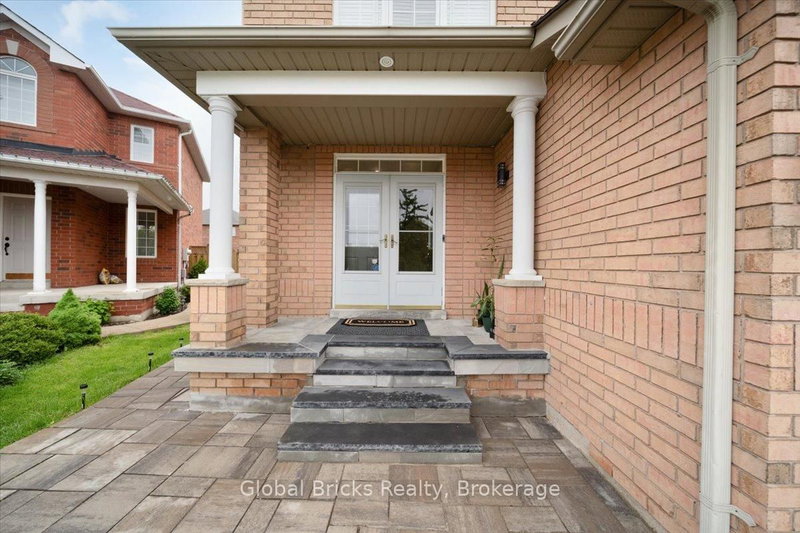 76 Baybrook Rd, Brampton, L7A 1L9 | Image 2