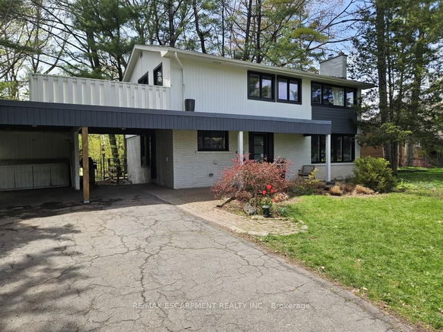 260 Linwood Crescent