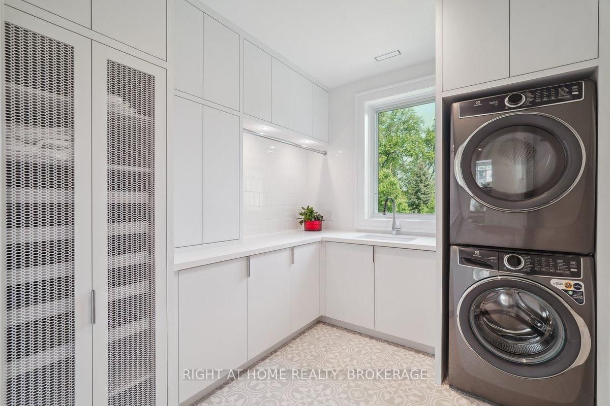 Detached House for sale at 1260 Braeside Drive, Oakville, Ontario, L6J 2A4 - Morrison - MLS: W12211319