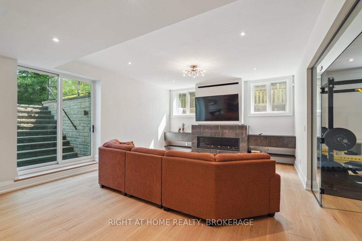 Detached House for sale at 1260 Braeside Drive, Oakville, Ontario, L6J 2A4 - Morrison - MLS: W12211319