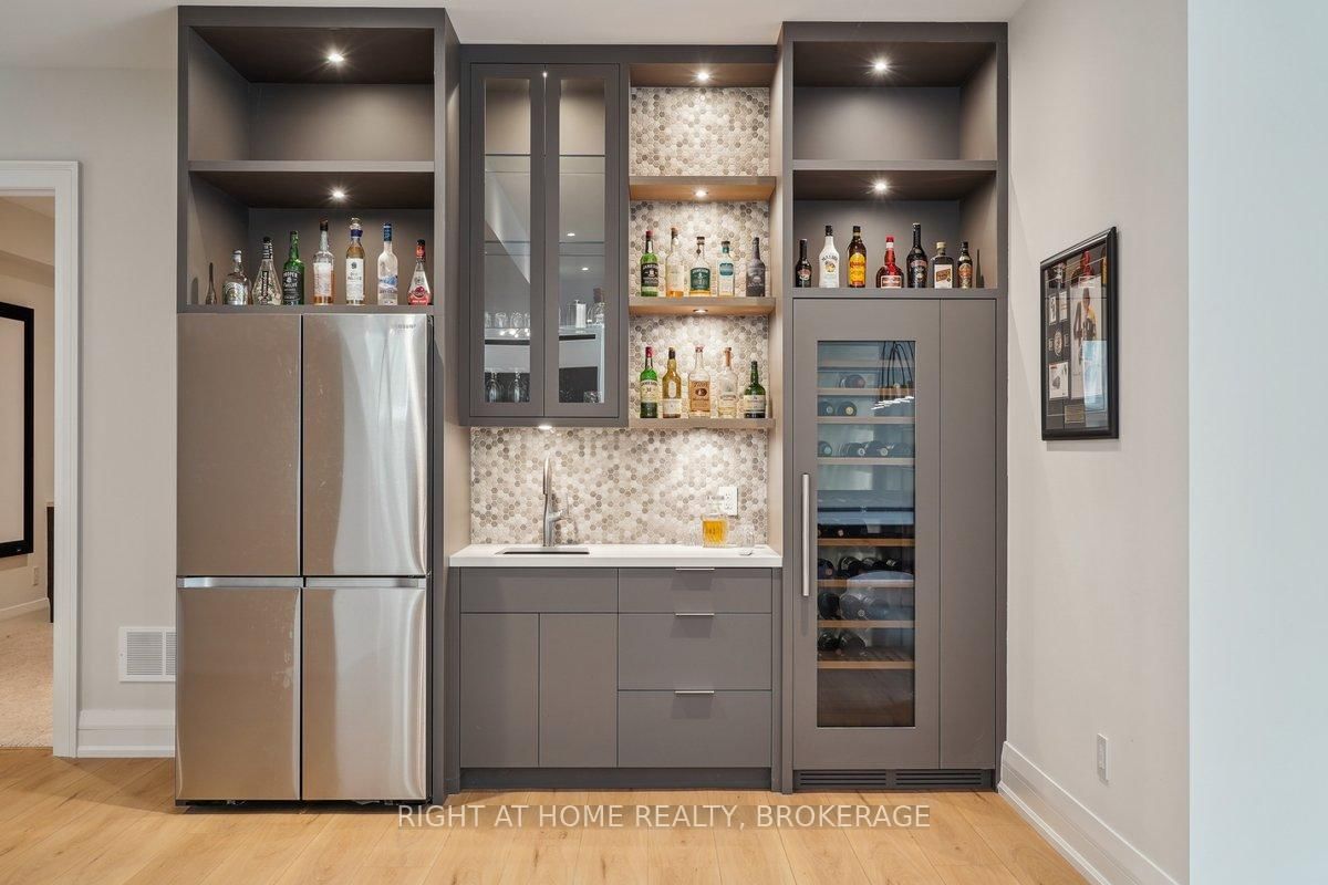 Detached House for sale at 1260 Braeside Drive, Oakville, Ontario, L6J 2A4 - Morrison - MLS: W12211319