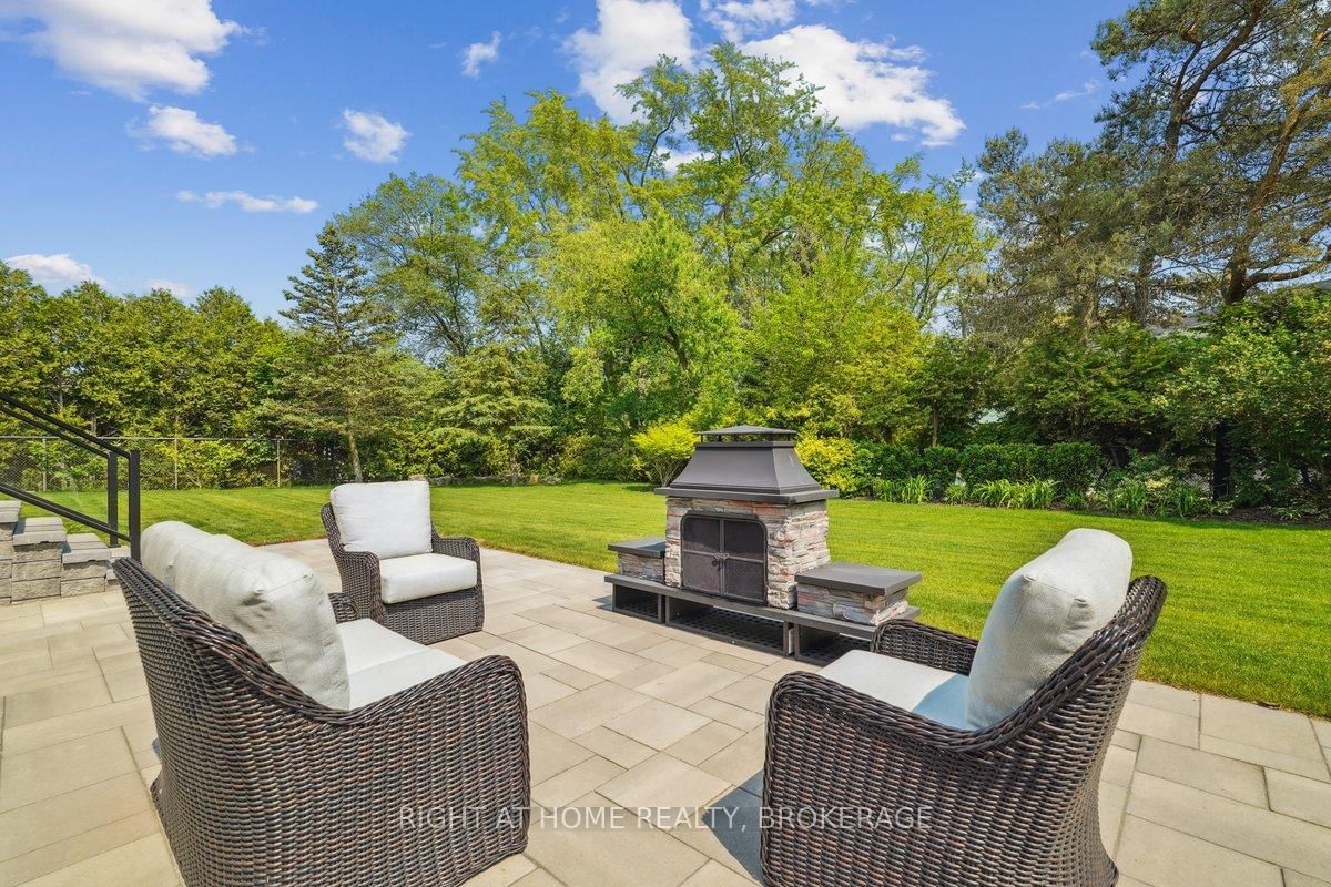 Detached House for sale at 1260 Braeside Drive, Oakville, Ontario, L6J 2A4 - Morrison - MLS: W12211319