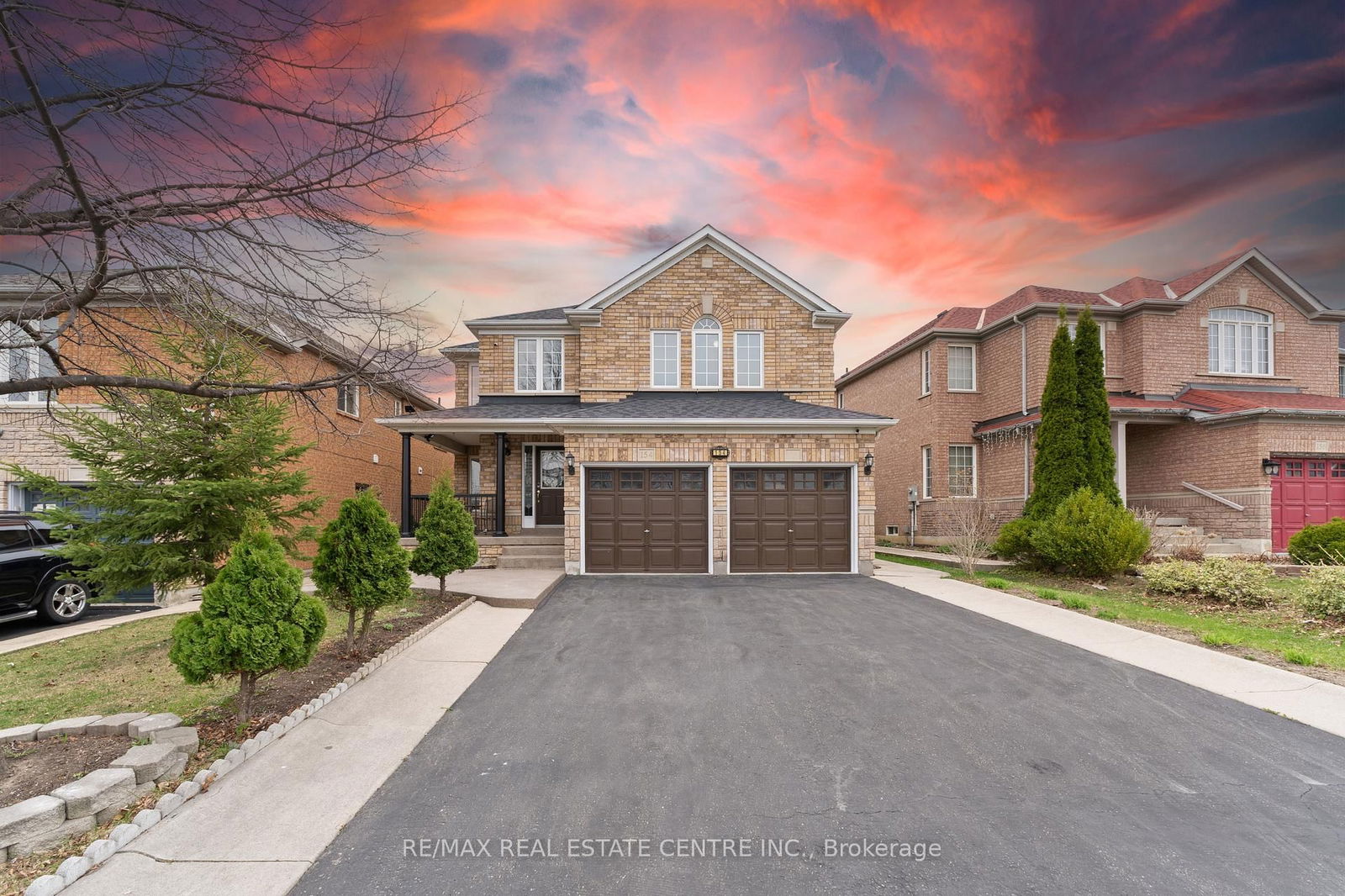 Detached House for sale at 154 Sunny Meadow Boulevard, Brampton, Ontario, L6R 2Z2 - Sandringham-Wellington - MLS: W12211912