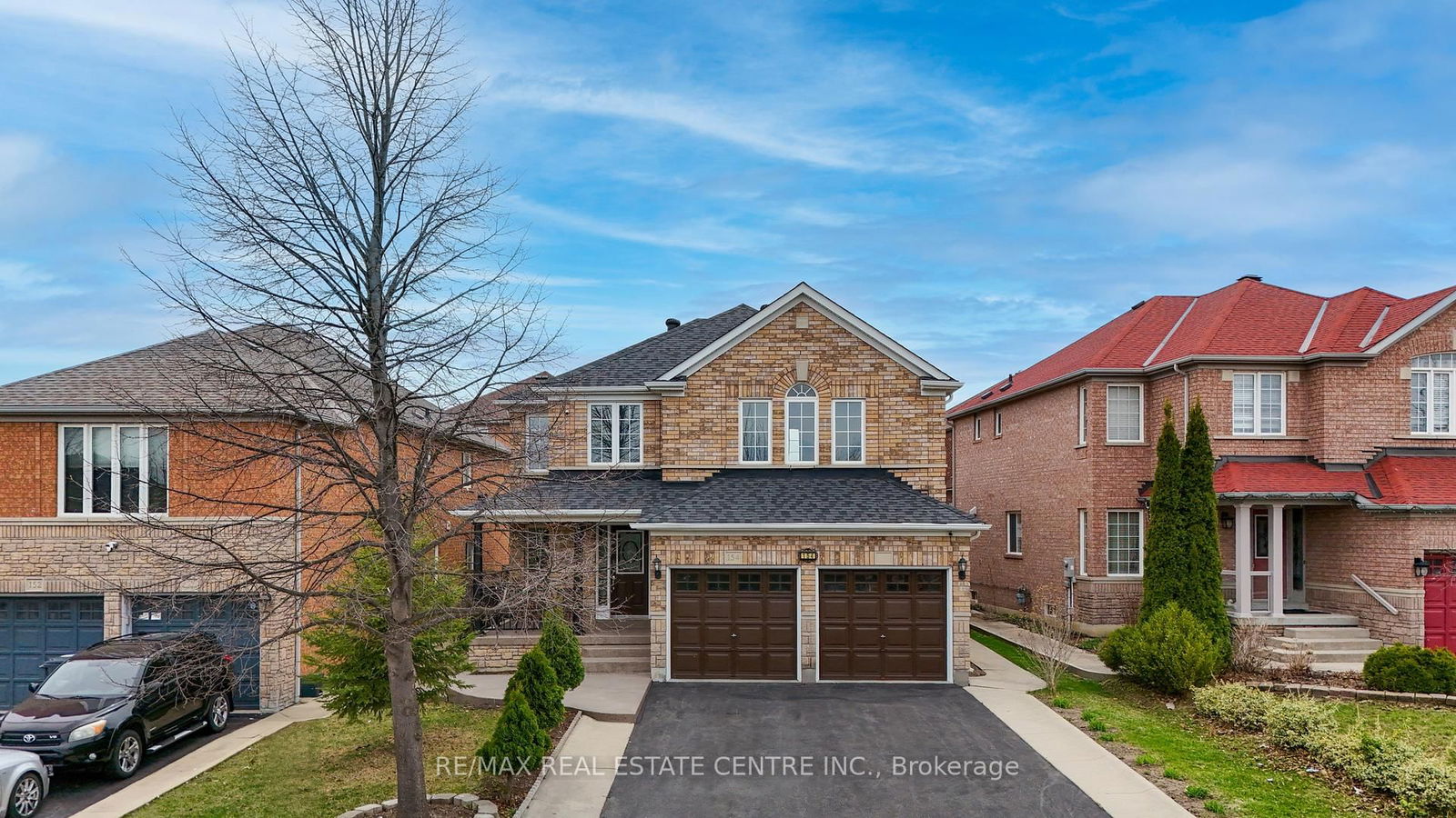 Detached House for sale at 154 Sunny Meadow Boulevard, Brampton, Ontario, L6R 2Z2 - Sandringham-Wellington - MLS: W12211912