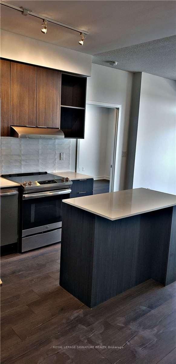 814 - 2520 Eglinton Avenue W