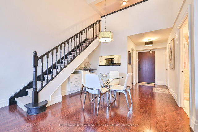 404 - 185 Robinson Street