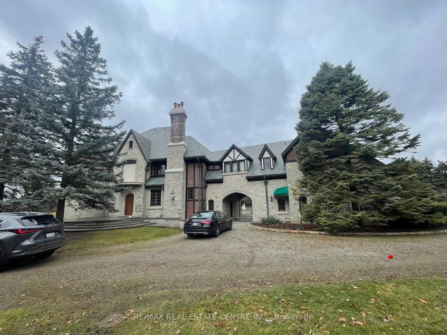 2 Edgeforest Drive