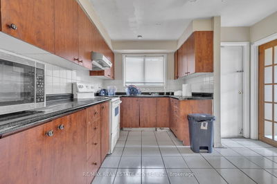 19 Langwith Crt, Brampton - Brampton South image-0-3