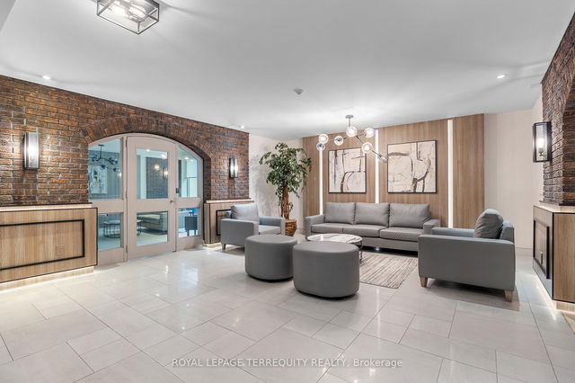 1006 - 966 Inverhouse Drive