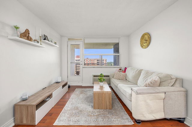 1006 - 966 Inverhouse Drive