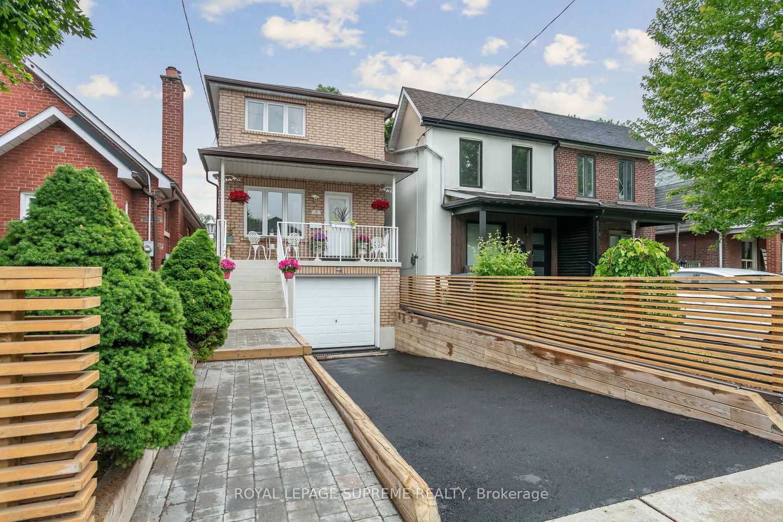 Detached House for sale at 26 Guestville Avenue, Toronto, Rockcliffe-Smythe, M6N 4N2 - MLS: W12212735