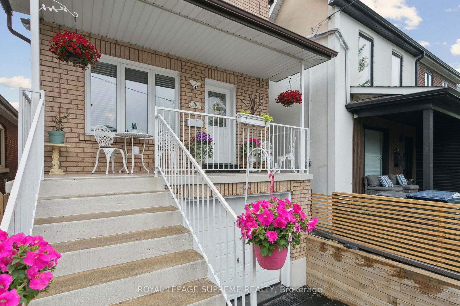 Detached House for sale at 26 Guestville Avenue, Toronto, Rockcliffe-Smythe, M6N 4N2 - MLS: W12212735