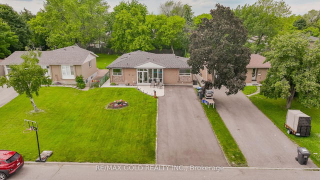 48 Drury Crescent