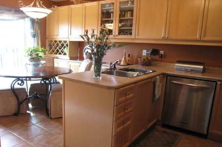 20 Hesketh Crt, Caledon, L7C1C6 | Image 3