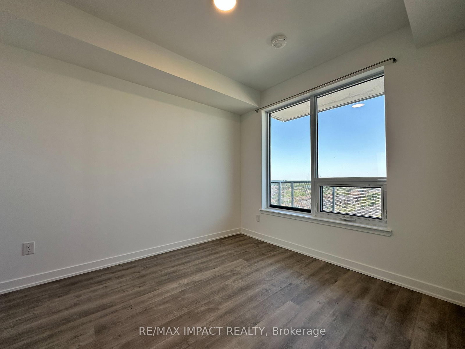 5105 Hurontario Street, Unit 1012 - Photo 19