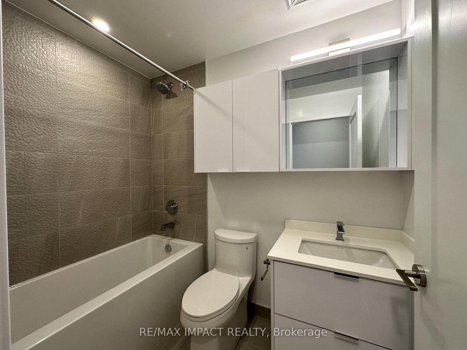 5105 Hurontario Street, Unit 1012 - Photo 23