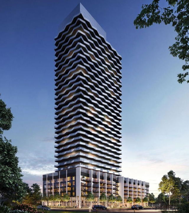 905 - 36 Zorra Street