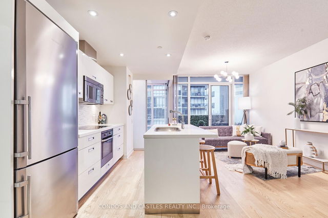 1210 - 88 Park Lawn Road