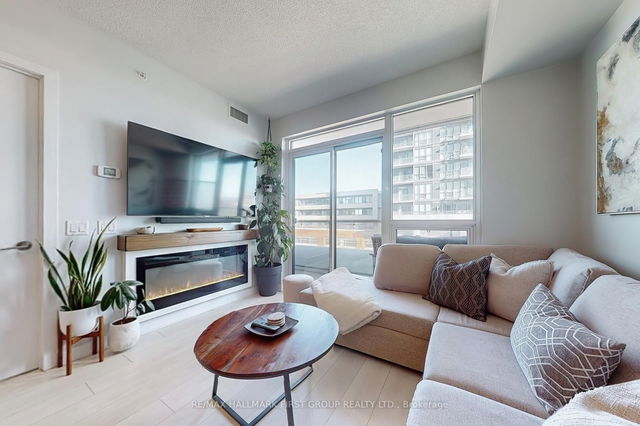 713 - 2212 Lakeshore Boulevard