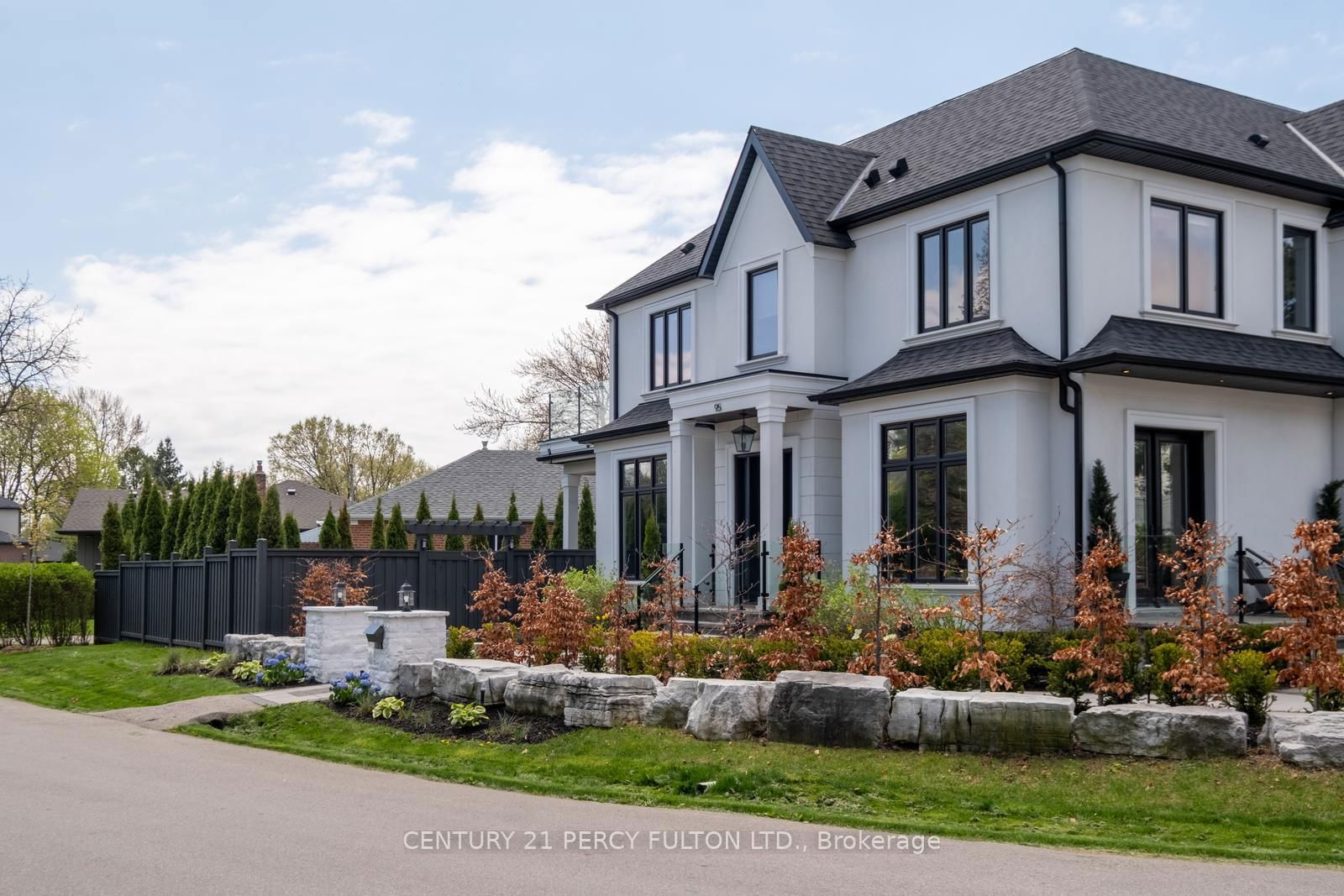 Detached House for sale at 95 Great Oak Drive, Toronto, Princess-Rosethorn, M9A 1N7 - MLS: W12214146