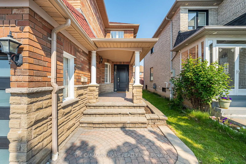 7059 Magistrate Terr, Mississauga, L5W 1E5 | Image 3
