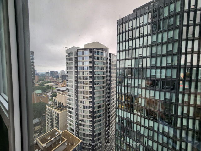 2505 - 82 Dalhousie Street