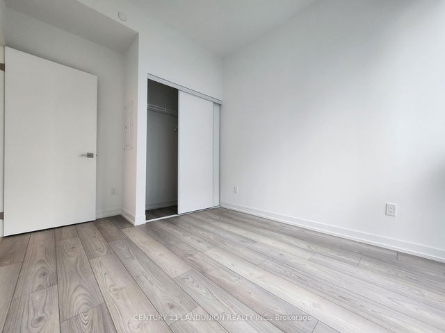 2505 - 82 Dalhousie Street