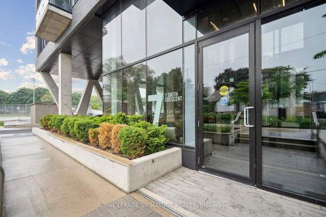 808 - 7 Smith Crescent