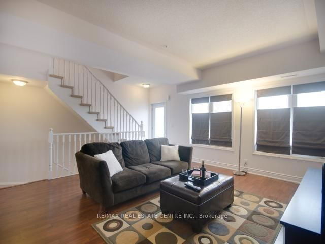 208 - 5 Richgrove Drive