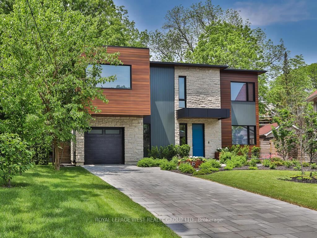 Detached House for sale at 4 Old Oak Road, Toronto, Kingsway South, M9A 2V8 - MLS: W12215169