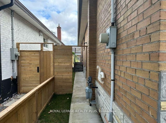 64 Stevenharris Drive