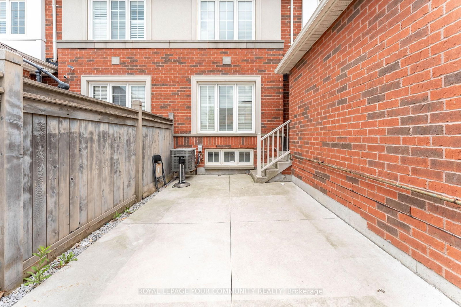 Townhouse for sale at 6 Bellchase Trail, Brampton, Ontario, L6P 3K4 - Bram East - MLS: W12215352