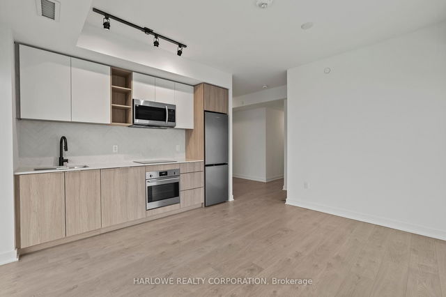 2409 - 36 Zorra Street