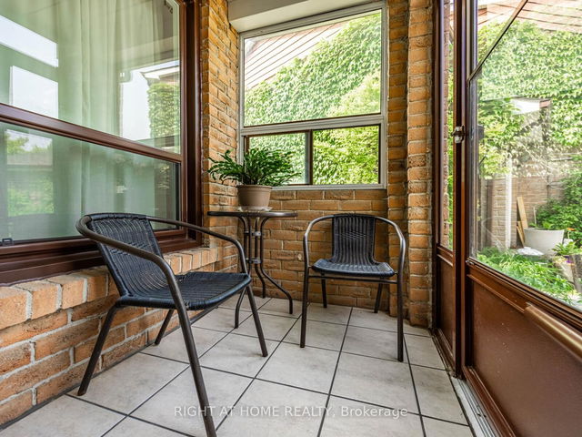 121 Ashridge Court