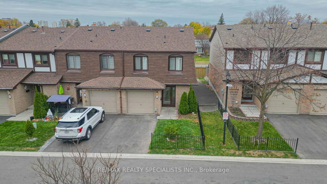 45 - 45 Greenwich Circle