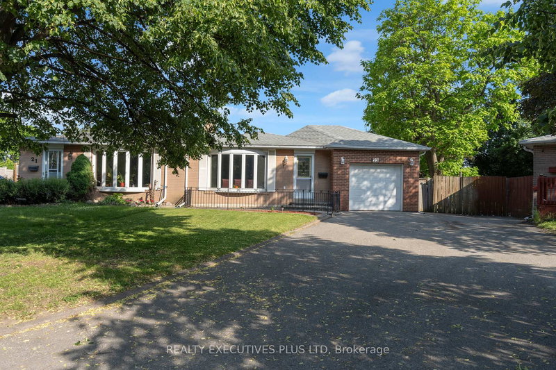 23 Brookdale Cres, Brampton, L6T 1M8 | Image 2