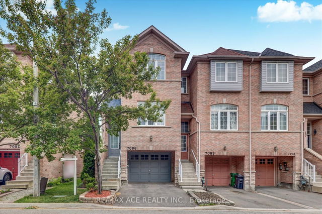 7086 Fairmeadow Crescent