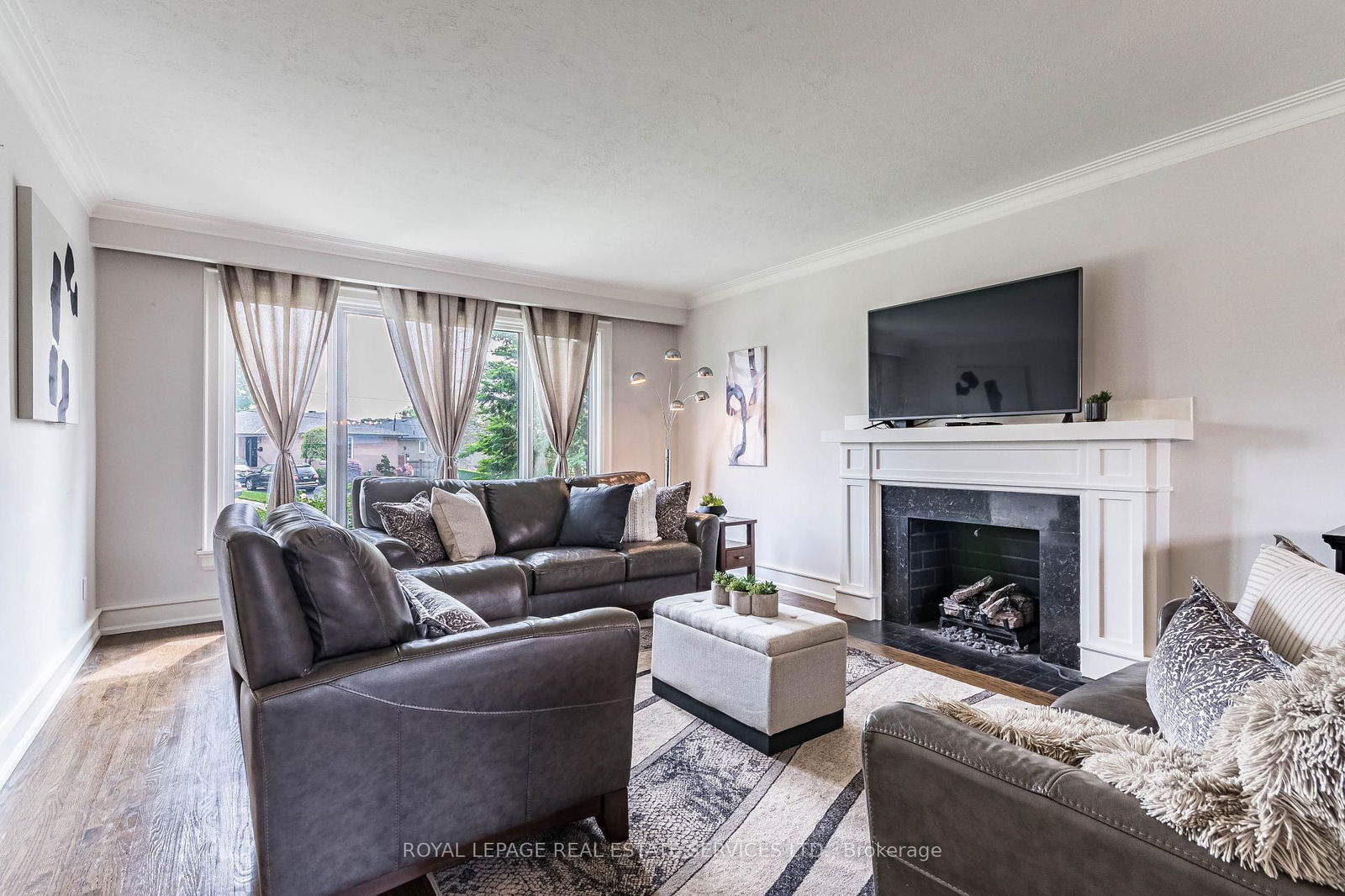 Detached House for sale at 42 Glen Agar Drive, Toronto, Princess-Rosethorn, M9B 5L9 - MLS: W12217060