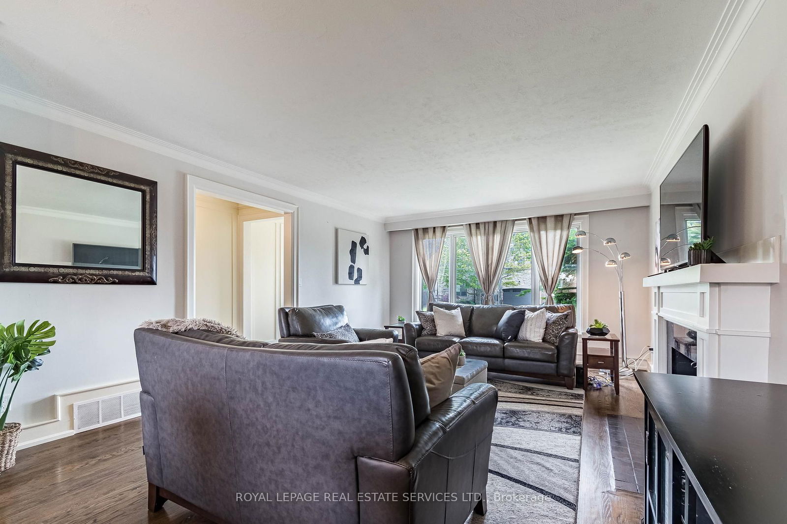 Detached House for sale at 42 Glen Agar Drive, Toronto, Princess-Rosethorn, M9B 5L9 - MLS: W12217060