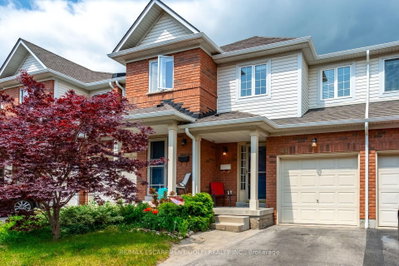 Townhouse sold at 44-710 Spring Gardens Road, Burlington, Ontario, L7T 4K7 - Bayview - MLS: W12217140