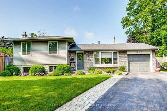 5203 Broughton Crescent