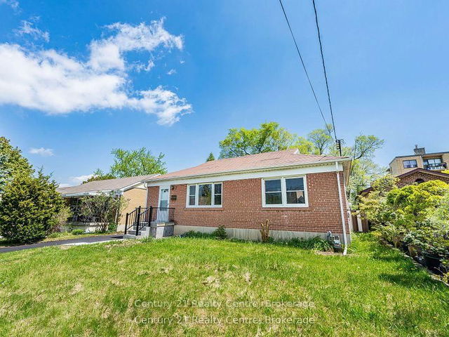 7 Sunray Crescent