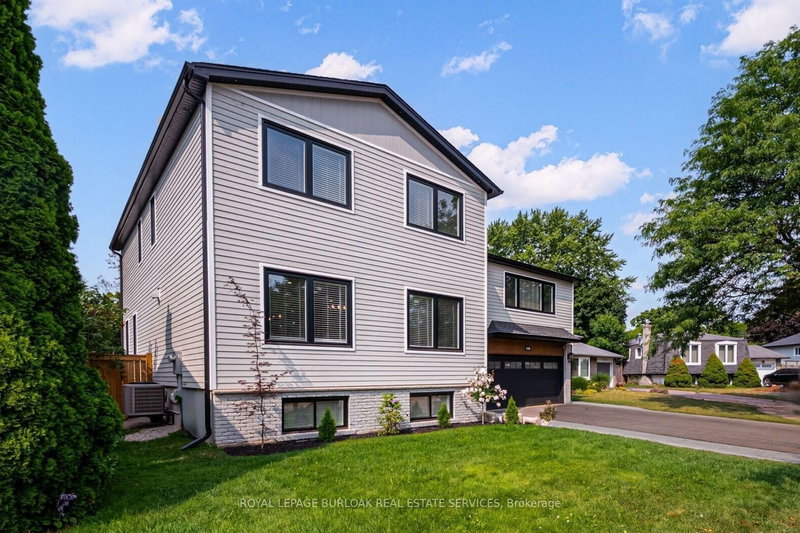 5199 Broughton Cres, Burlington, L7L 3C1 | Image 2